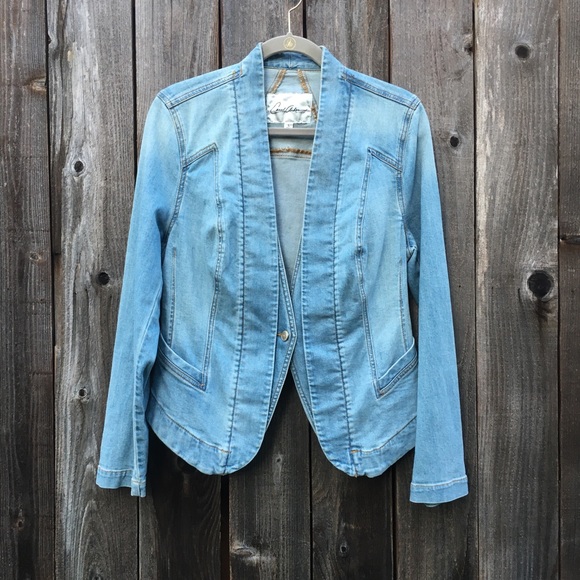 CAbi Jackets & Blazers - CAbi denim jacket size large